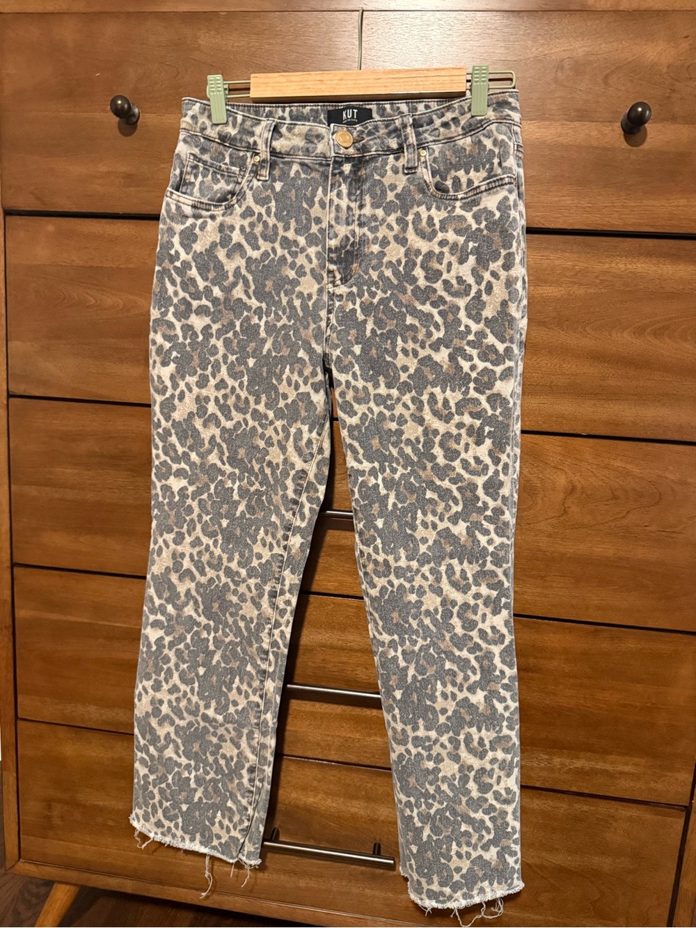 KUT From The Kloth Kelsey Leopard Print Flare Jeans Size 8